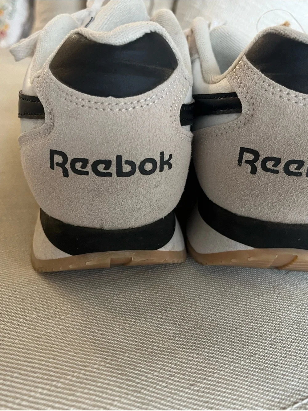 Reebok Ladies white sneakers. Size 8.5 (like new)